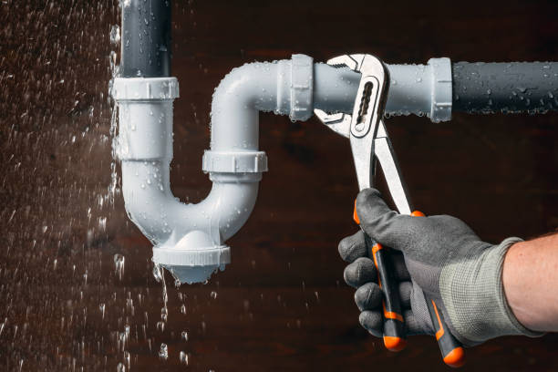 Professional Emergency Plumber technician working in Woodcliff Lake, NJ